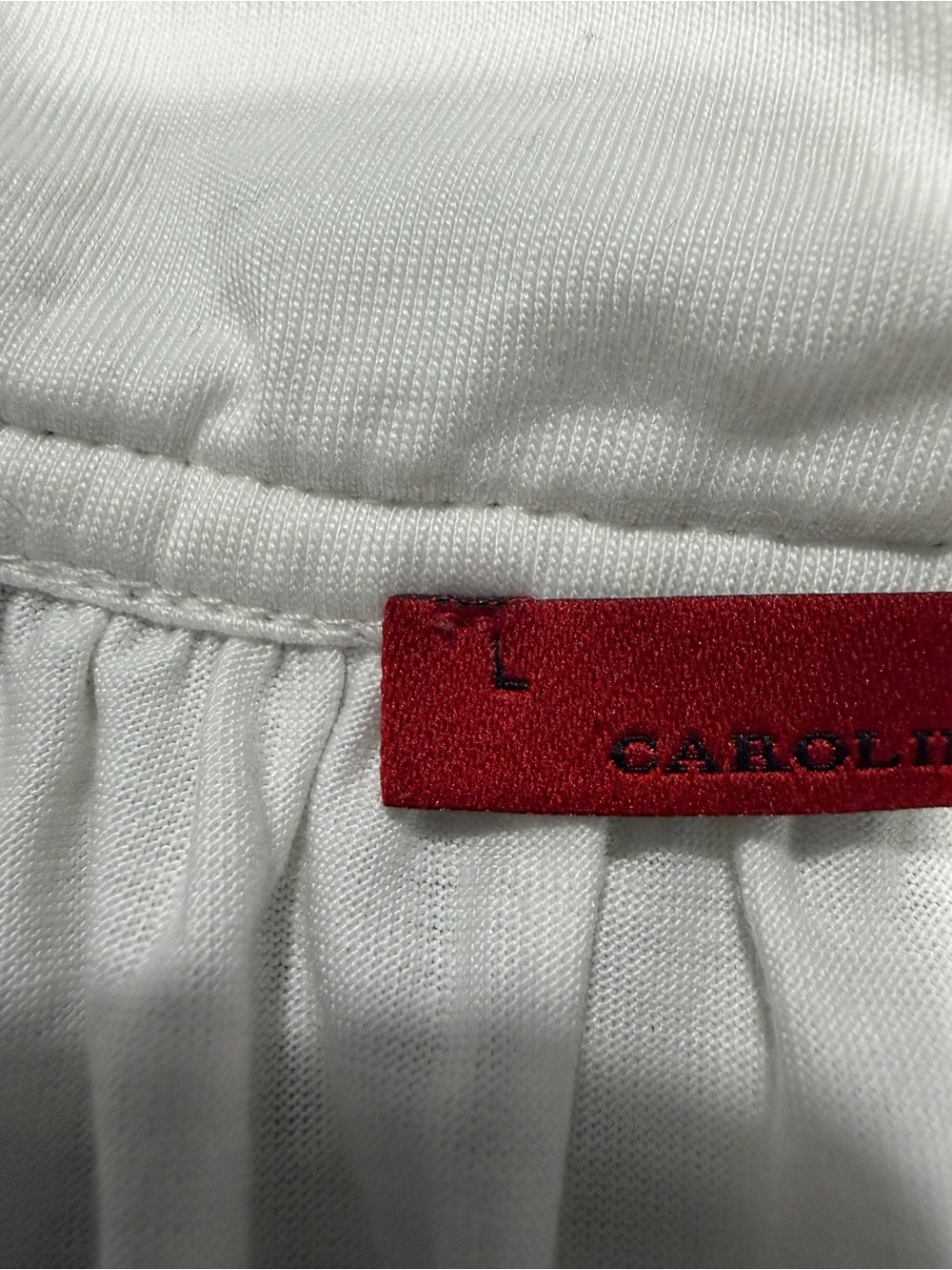 Carolina Herrera White Blouse with Red Logo Tag - Picture 3 of 6